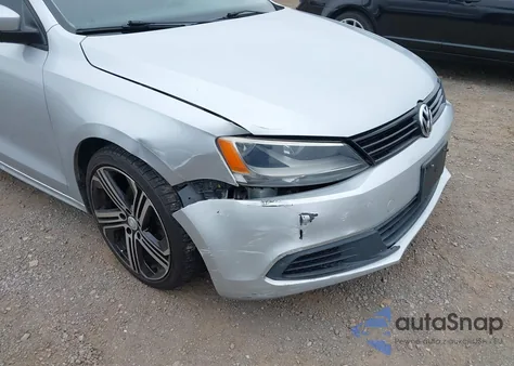 2011 Volkswagen Jetta 2.5L Se z USA, uszkodzony, nr VIN 3VWDZ7AJ1BM049082